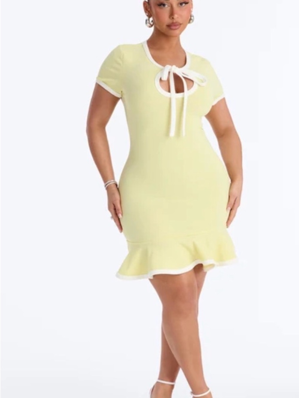 Tie-Front Ruffle Hem Short Sleeve Dress in Light Yellow 2x